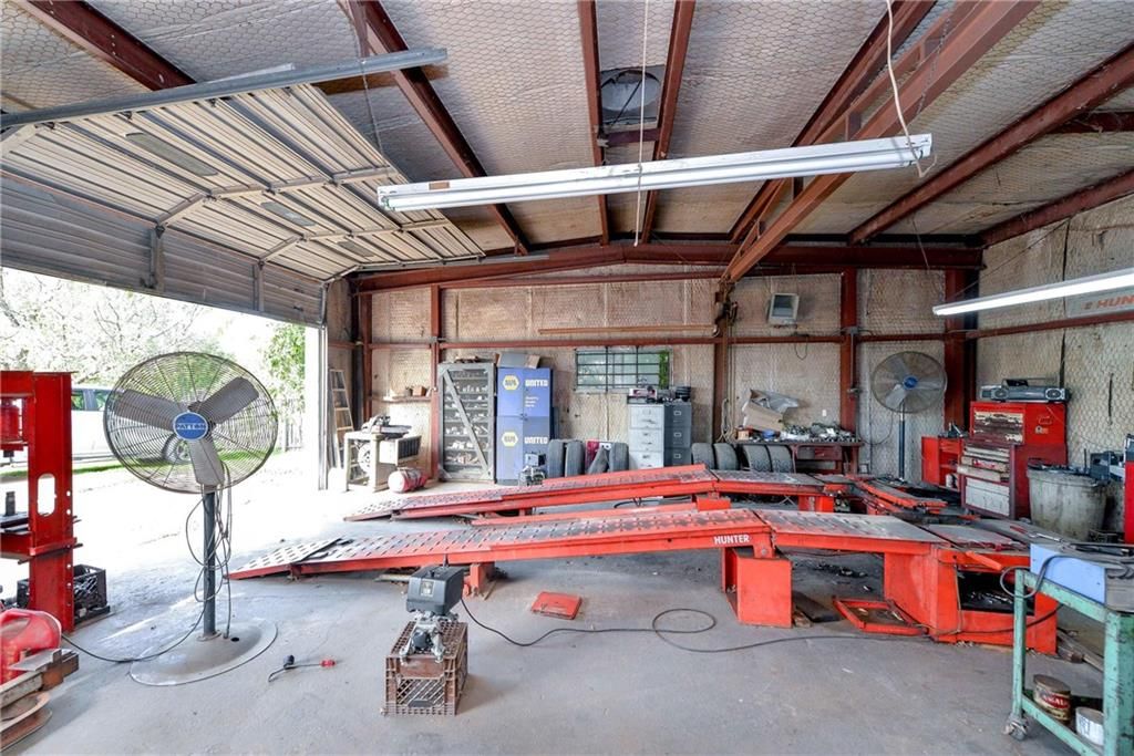 410 W Madison St, Waxahachie, TX 75165